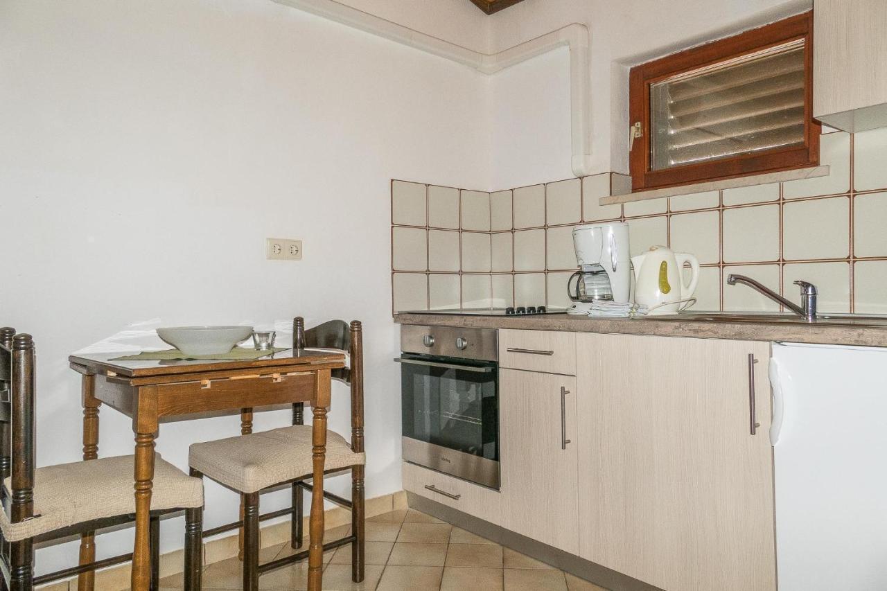 Apartments Pahljina Palit Eksteriør bilde