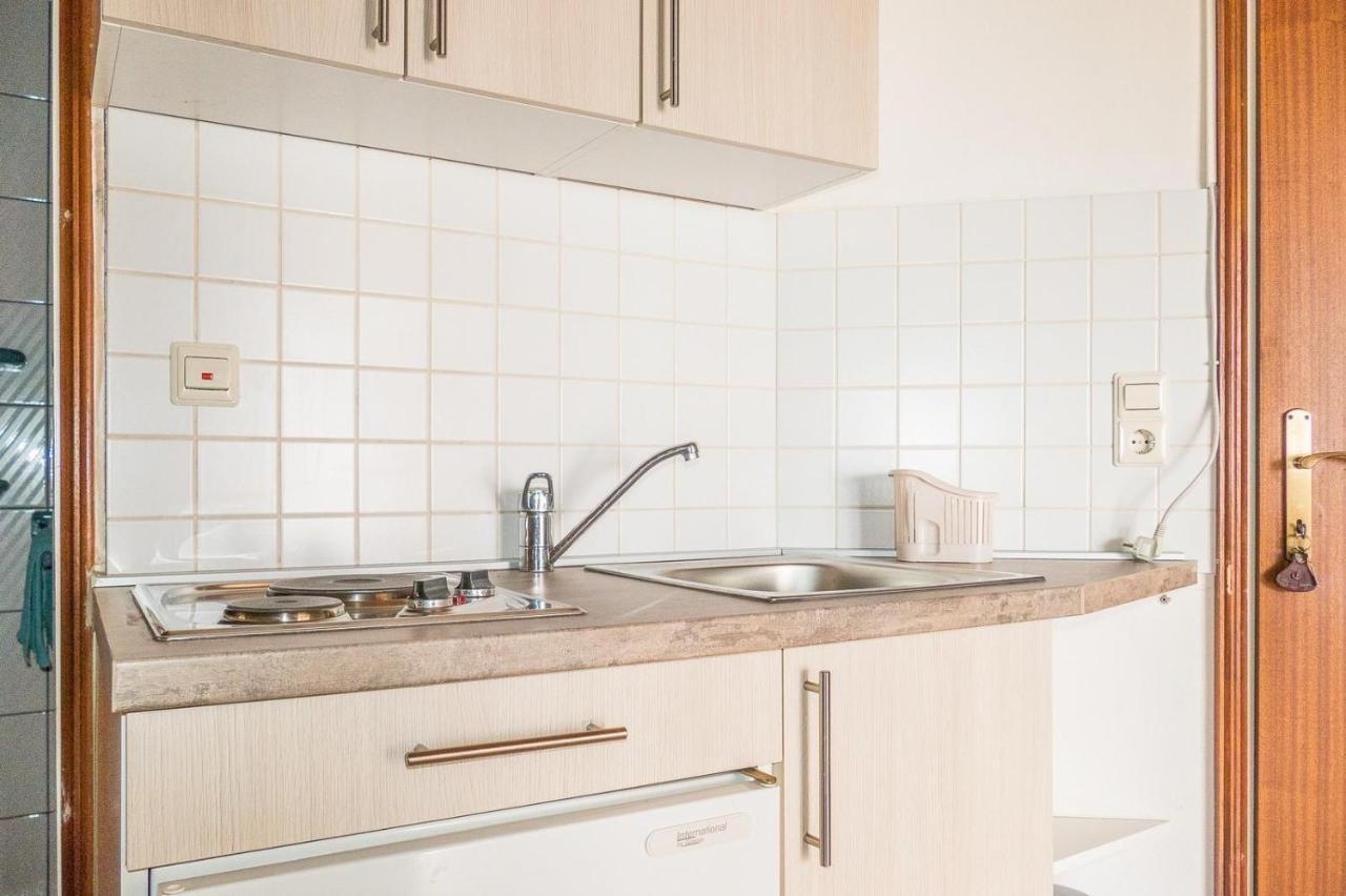 Apartments Pahljina Palit Eksteriør bilde